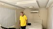 Brazilský fanoušek je s ubytováním v karavanu spokojený