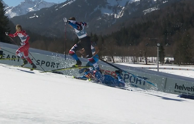 Ondřeje Černého srazil ve čtvrtfinále sprintu na MS italský závodník De Fabiani