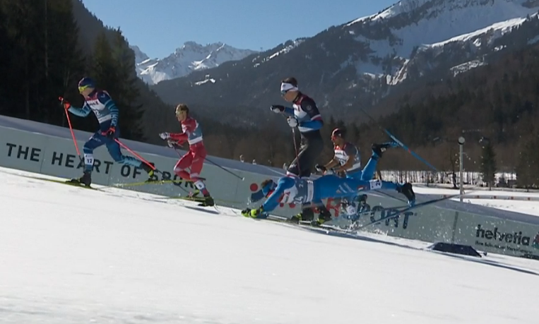 Ondřeje Černého srazil ve čtvrtfinále sprintu na MS italský závodník De Fabiani