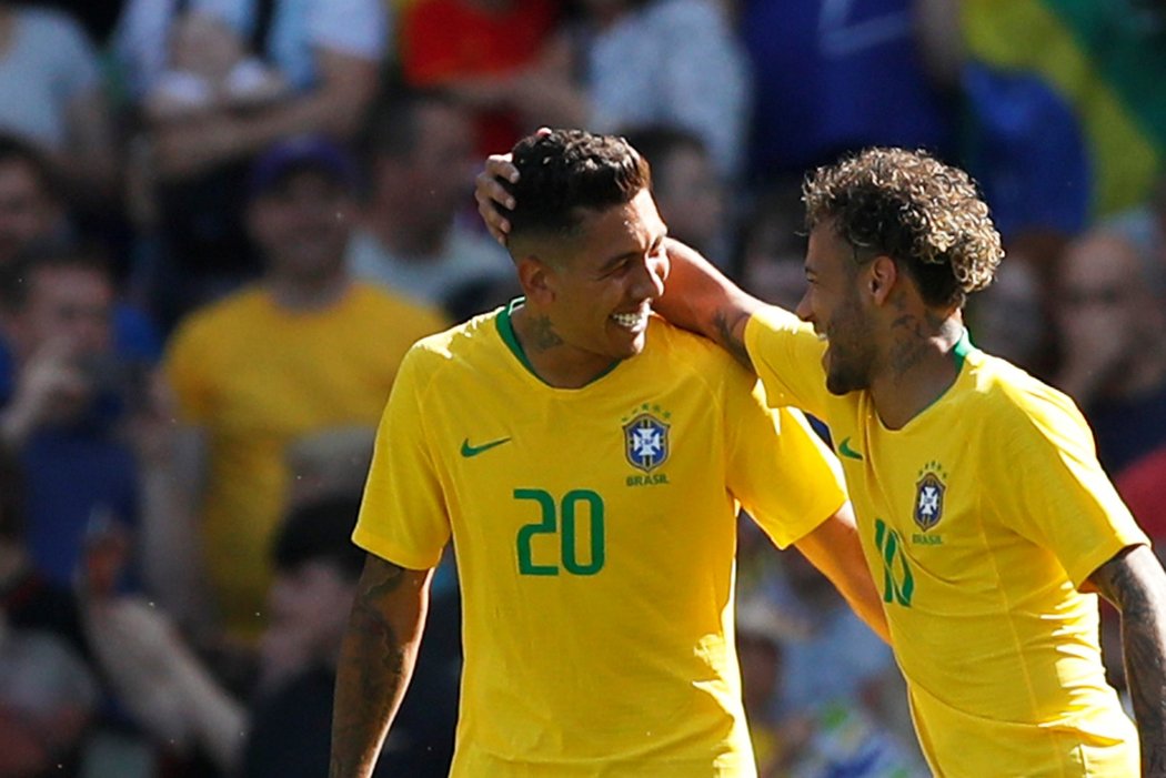 Výhru Brazilců nad Chorvaty zařídili Roberto Firmino (20) a Neymar