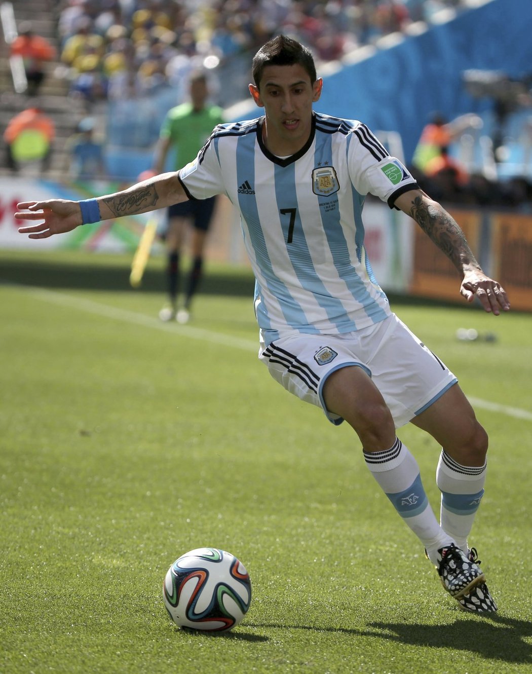 18. Angel DI MARÍA (záložník, 26 let, Argentina, Real Madrid). Hodnota po   MS: 40,4 mil. eur. Hodnota před MS: 37,8 mil. eur. Rozdíl: 7%.