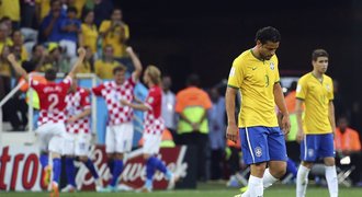VIDEO: První gól na MS vyděsil Brazilce. Pokořili vlastního gólmana