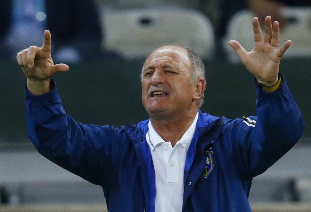 Trenér Brazílie Luis Felipe Scolari jako by naznačoval, kolik gólů jeho tým od Německa dostane