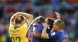 Hráči Nizozemska se radují po brance do sítě Austrálie