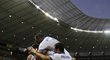 Hráči Řecka se radují po gólu do sítě Pobřeží Slonoviny, který byl jejich vůbec prvním přesným zásahem na šampionátu