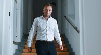 Co zachránilo Hniličkovi krk? Babišovo (ne)konání i strach svazů o peníze... Co zachránilo Hniličkovi krk? Babišovo (ne)konání i strach svazů o peníze...