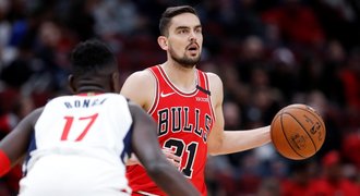 Satoranský si připsal double double, Chicagu pomohl ukončit sérii proher