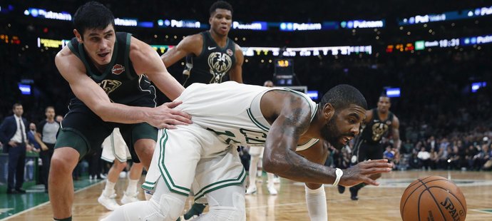 Celtics doma porazili Bucks 117:113 a uštědřili jim první porážku v sezoně po sedmi výhrách. 
