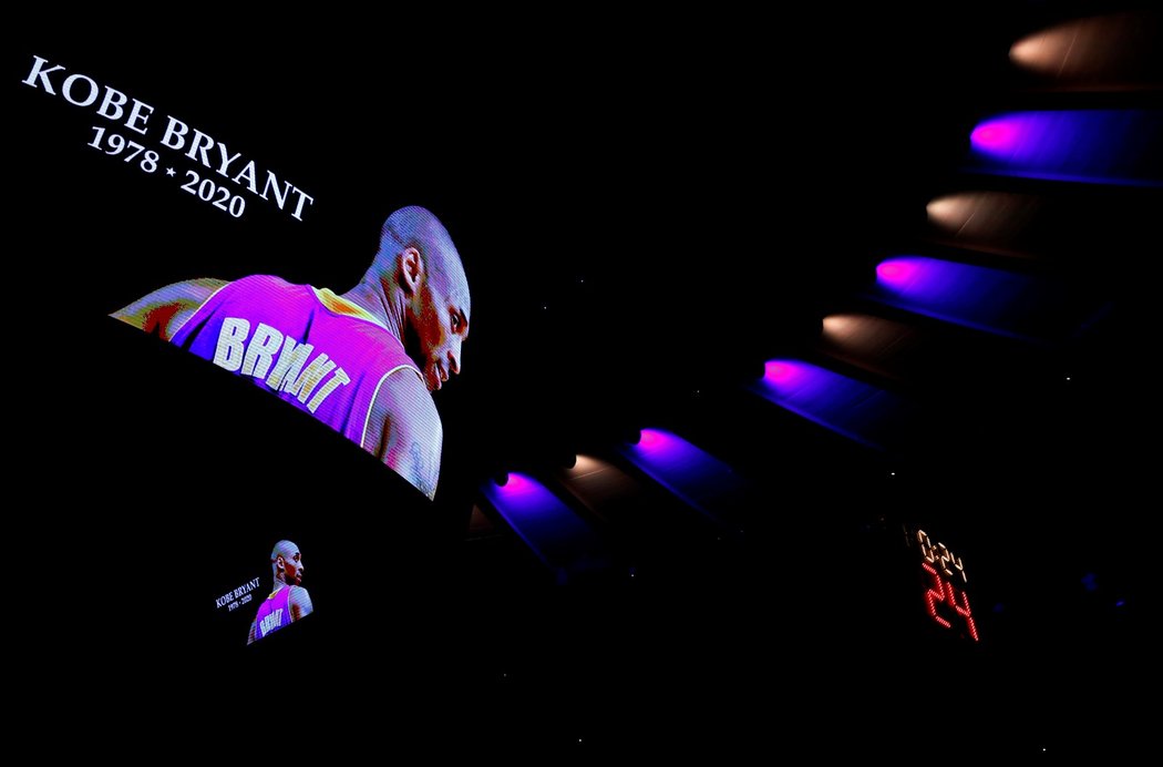 Památku zesnulého Kobeho Bryanta uctili také před zápasem mezi New Yorkem Knicks a Brooklynem Nets