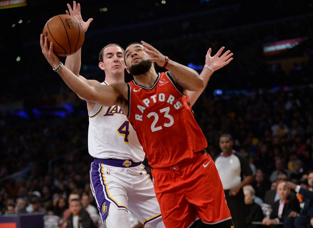 Basketbalisté Toronta zvítězili na palubovce lídra Západní konference LA Lakers a připsali si sedmou výhru v sezoně