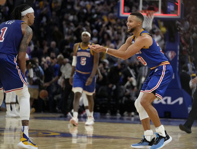 Miami rozdrtilo šampiony z Milwaukee, Curry se proti Clippers blýskl 45 body