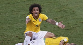 Úmysl nebo náhoda? FIFA prověřuje Zúňigúv zákrok na Neymara