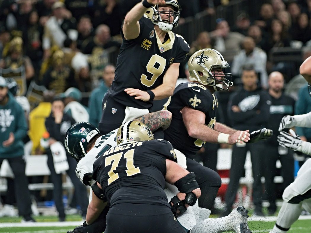 Český fotograf Kamil Herák snímal jako jediný Evropan divizní kolo play off NFL mezi New Orleans a Philadelphií.