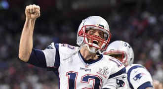 Americký fotbalista Brady se zbláznil? Cenu za ukradený dres vyčíslil na 13 milionů!