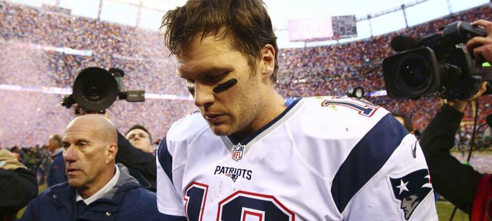 Tom Brady dokázal získat s Patrioty v prvním poločase Super Bowlu jen tři body