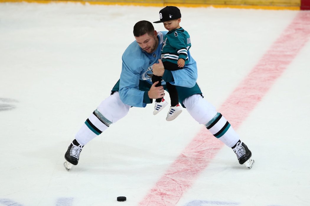 Tomáš Hertl se se svým týmem z NHL nedávno představil v Praze