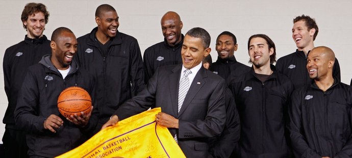Barack Obama je znám svým kladným vztahem k basketbalu. A hráči NBA to vědí