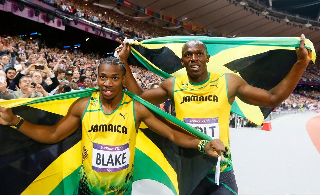 Jamajská radost. Sprinteři slaví po běhu na 100 m