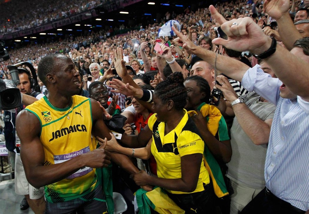 Bolt se o svou radost rád dělí i se svými fanoušky