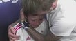 VIDEO: Kuk, tady Beckham... Překvapení rozplakalo fanouška