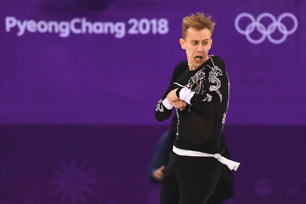 Krasobruslař Michal Březina předvedl na zimních olympijských hrách nejlepší krátký program sezony včetně kombinace se čtverným salchowem.