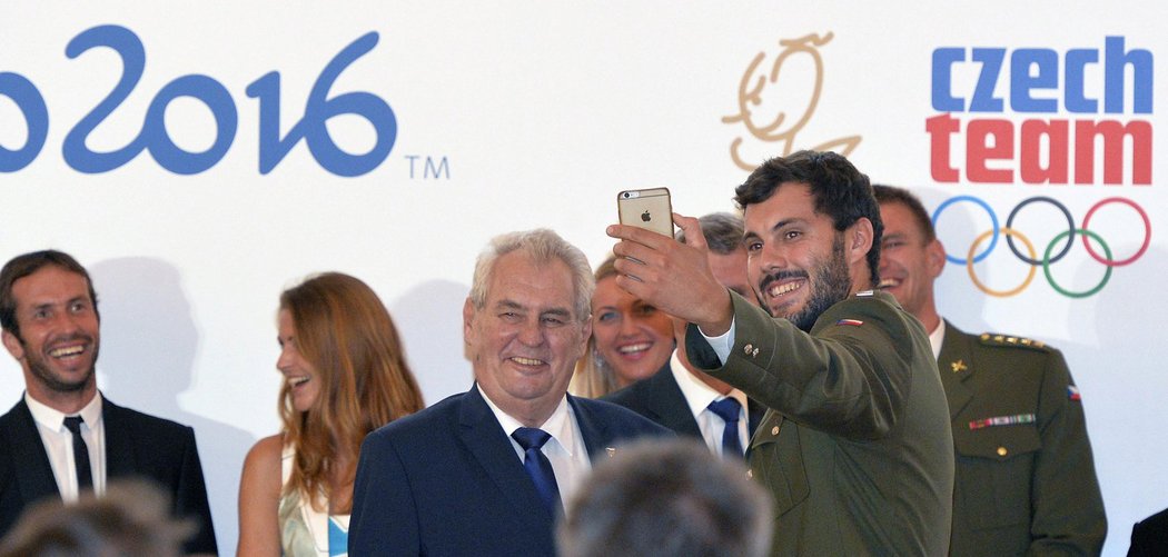 Josef Dostál a jeho prezidentské selfie