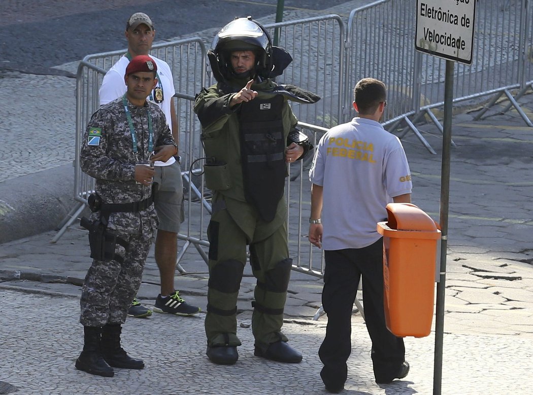 Pyrotechnici likvidovali podezřelý předmět u cíle cyklistického závodu