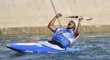 Francouz Denis Gargaud Chanut se raduje ze svého olympijského triumfu
