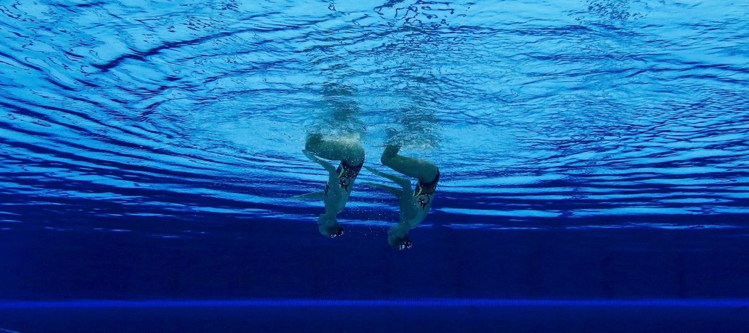 Synchronizované plavání je zajímavé i pod vodou...