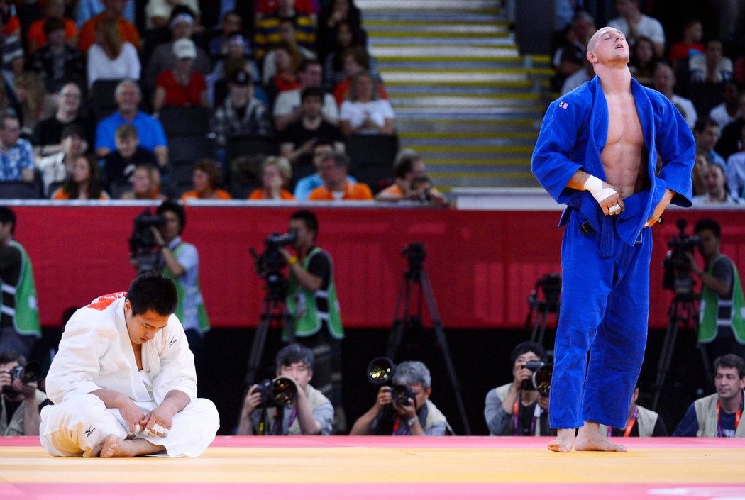 Je to tam! Lukáš Krpálek zvládl boj s favorizovaným Takamasou Anaiem a postoupil do čtvrtfinále olympiády