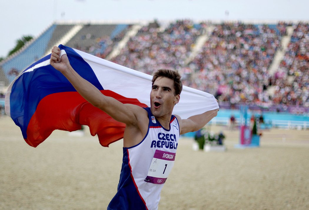 Český moderní pětibojař David Svoboda se raduje z triumfu na OH 2012 v Londýně