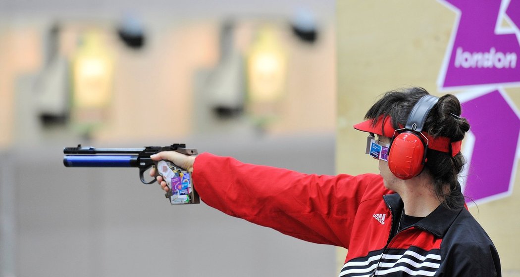Lenka Marušková v kvalifikaci střelby ze vzduchové pistole na 10 m