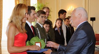 VIDEO: Další medaile! Úspěšné olympioniky přijal Václav Klaus