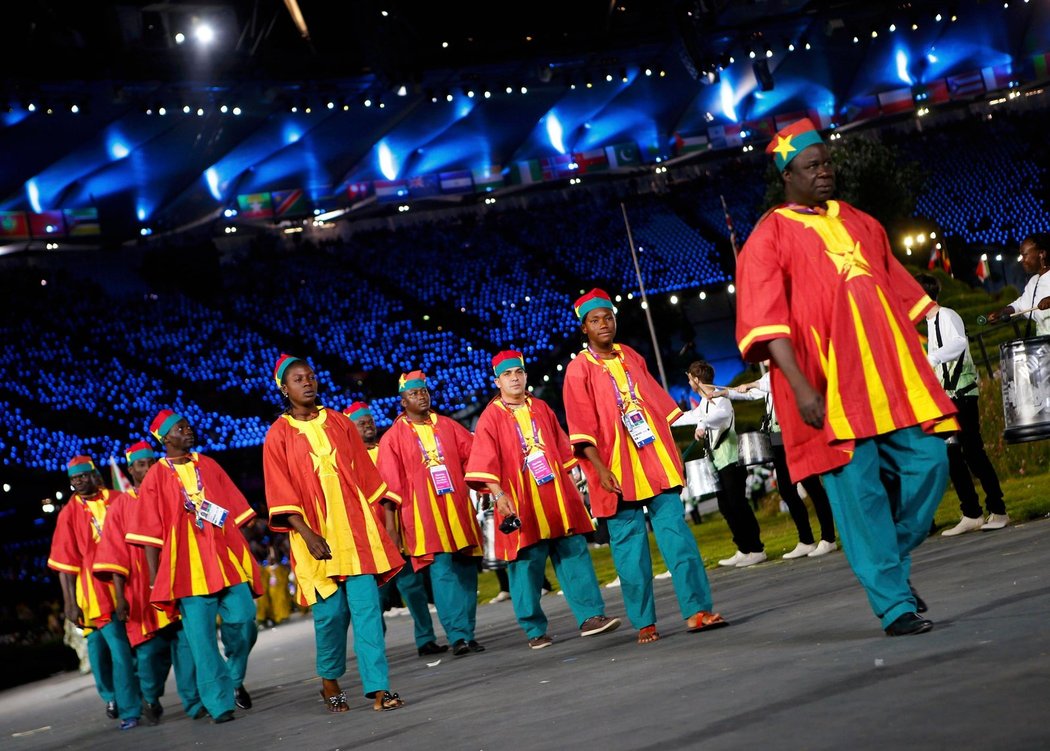 Reprezentanti Burkiny Faso vsadili na tradičně vyhlížející oblečení