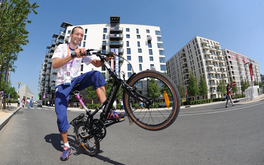 V olympijské vesnici je již i cyklista Jan Bárta