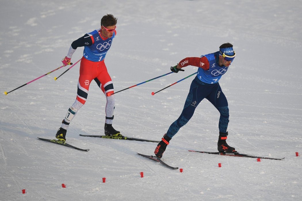 O vítězství norské štafety rozhodl vítěz sprintu Johannes Hösflot Klaebo, jenž zhruba kilometr před cílem unikl Denisi Spicovovi.
