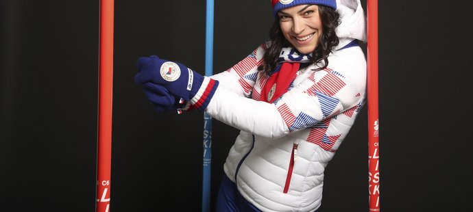 Lyžařka Martina Dubovská v nové olympijské kolekci