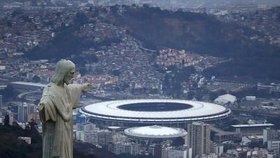 Lidé si rychle všimli, že úkaz vypadá jako socha Ježíše Spasitele v Rio de Janeiru