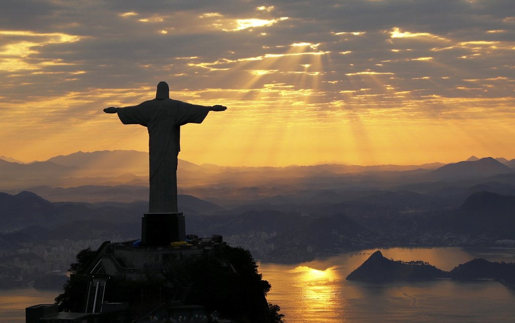 Východ slunce nad Rio de Janeirem