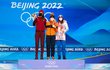 Martina Sáblíková a její soupeřky z pětikilometrové trati na olympiádě v Pekingu, kde obsadila třetí místo