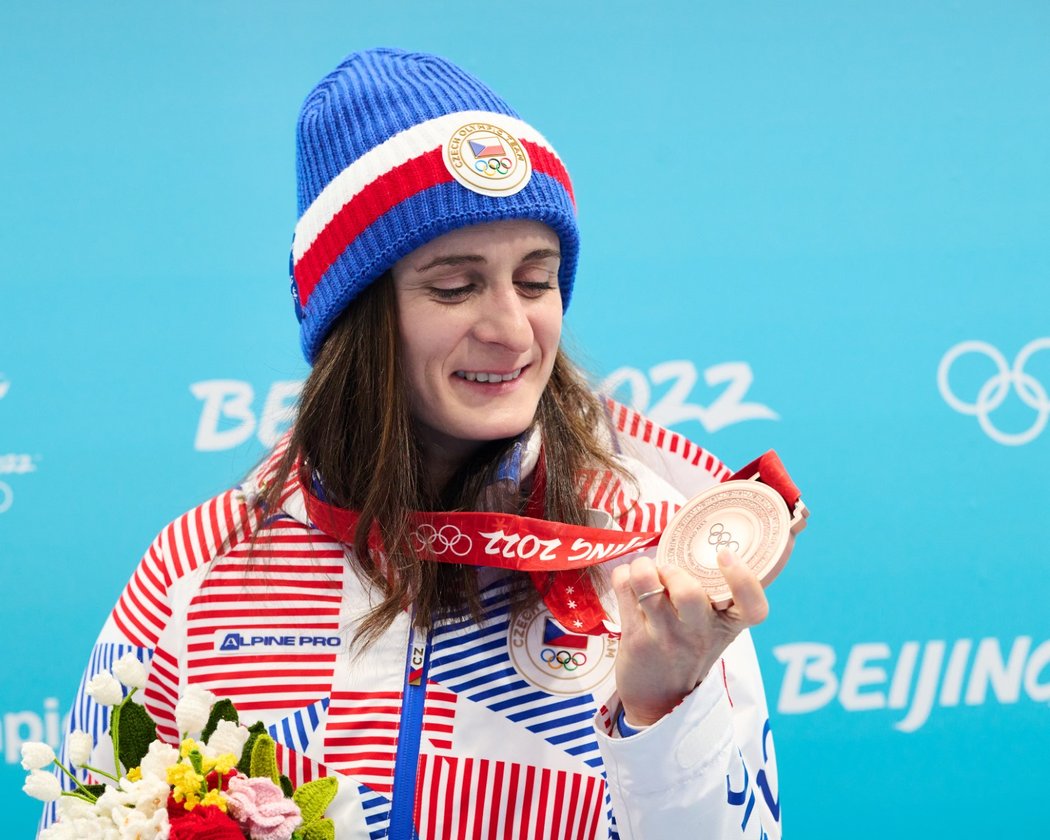 Česká rychlobruslařka Martina Sáblíková vybojovala na olympiádě v Pekingu bronzovou medaili