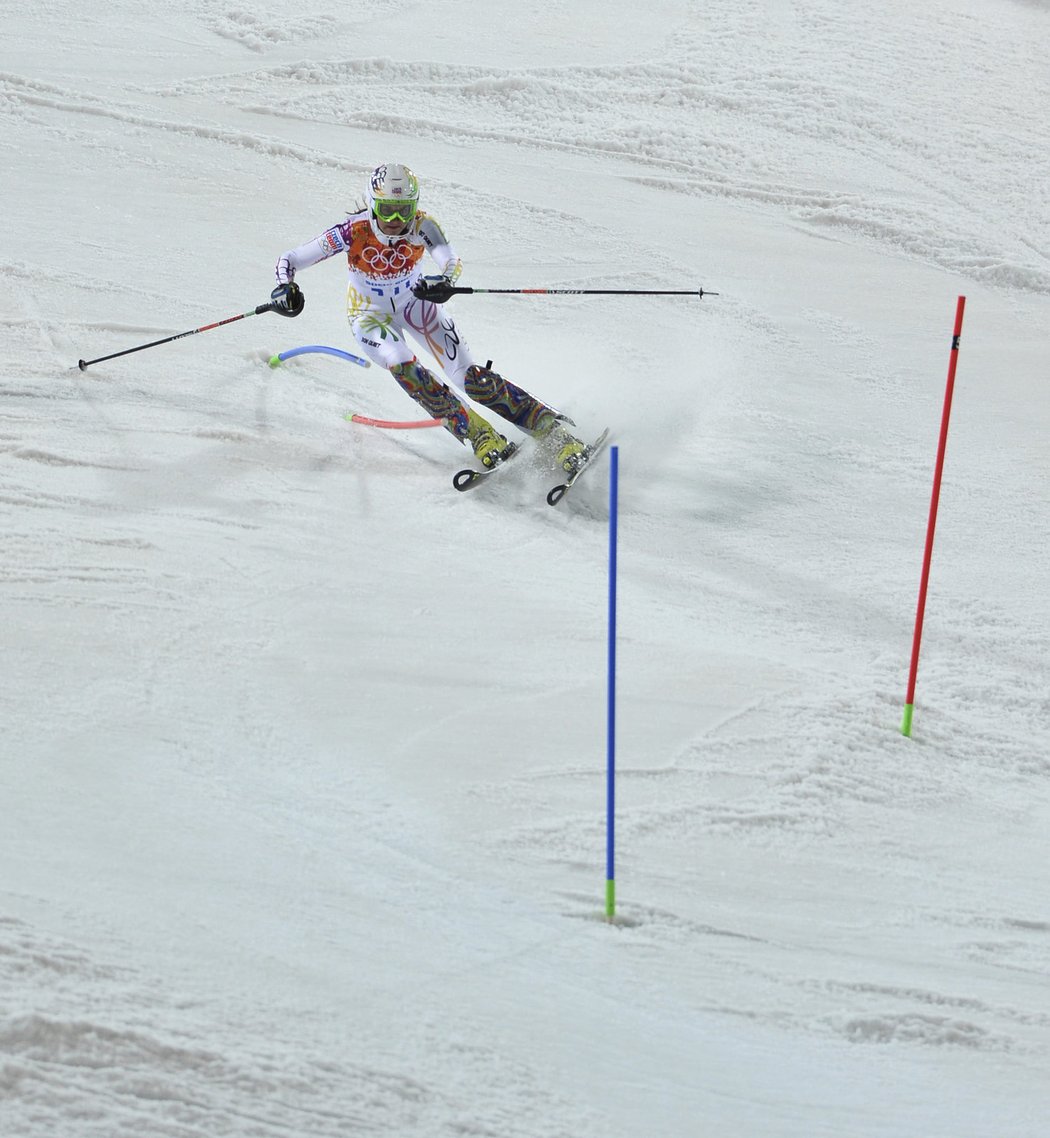 Šárka Strachová na trati druhého kola slalomu v Soči