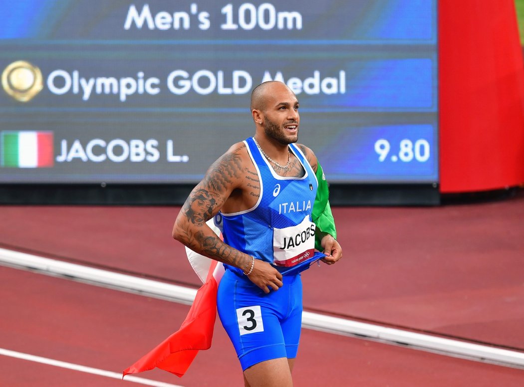 Italský běžec Marcell Jacobs vytvořil v závodě na 100 metrů nový evropský olympijský rekord