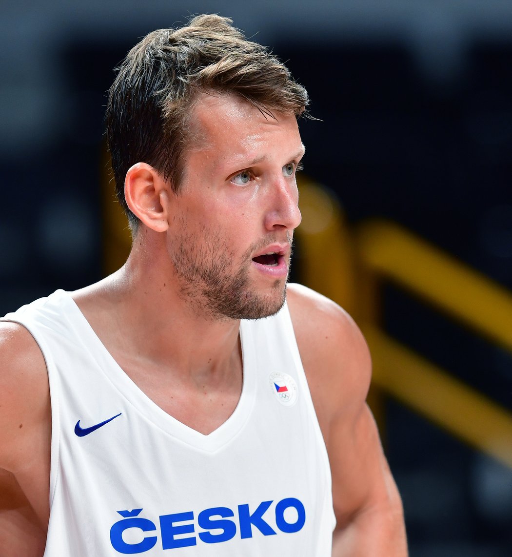 Čeští basketbalisté prohráli důležitý zápas s Francií o 20 bodů