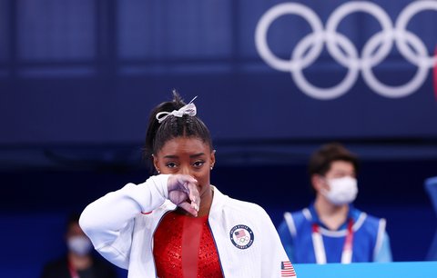 Simone Bilesová odstoupila z finále týmového víceboje gymnastek