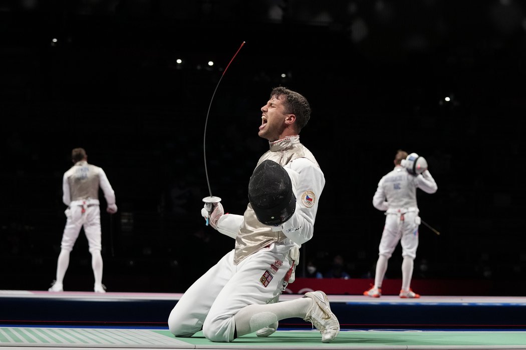 Alexander Choupenitch se raduje ze svého postupu do čtvrtfinále olympiády