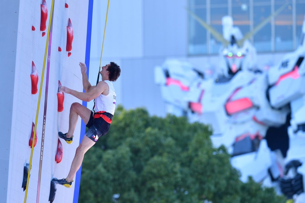 Adam Ondra v kvalifikaci olympijské kombinace - lezení na rychlost