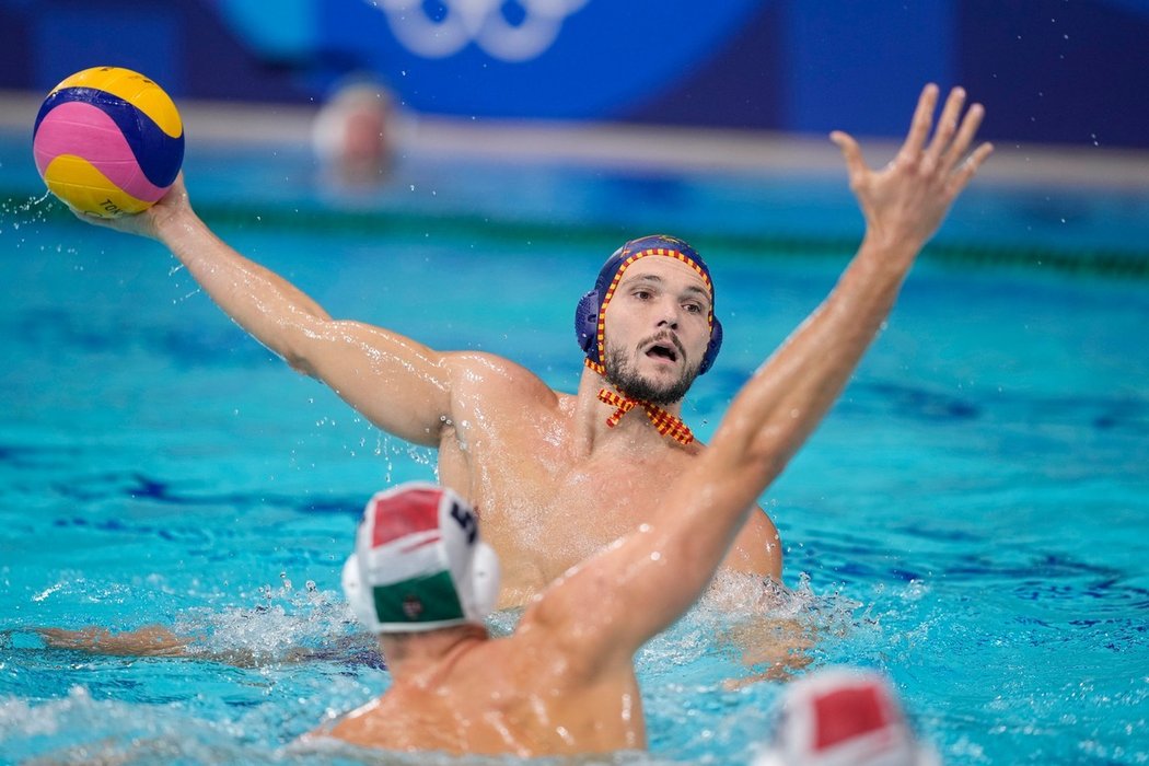 Český vodní pólista Martin Faměra reprezentoval na olympiádě v Tokiu Španělsko