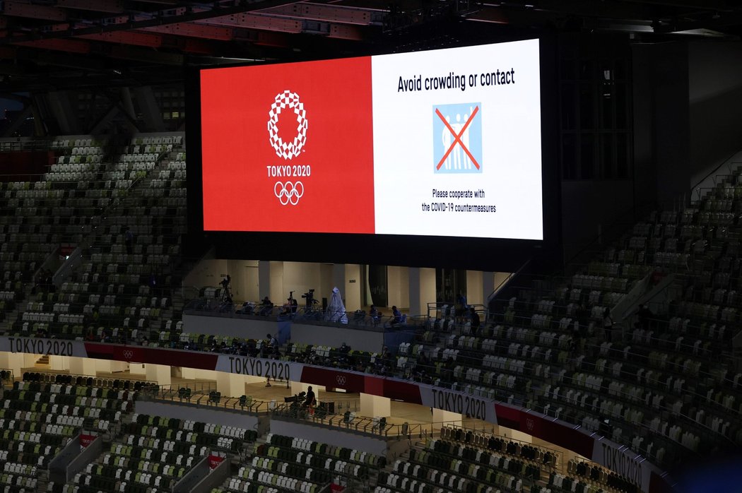 Neshlukujte se. Upozornění pro minimum hostů a sportovců na slavnostním zahájení olympijských her.