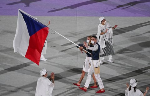 Petra Kvitová s Tomášem Satoranským přivádějí českou výpravu na olympijský stadion